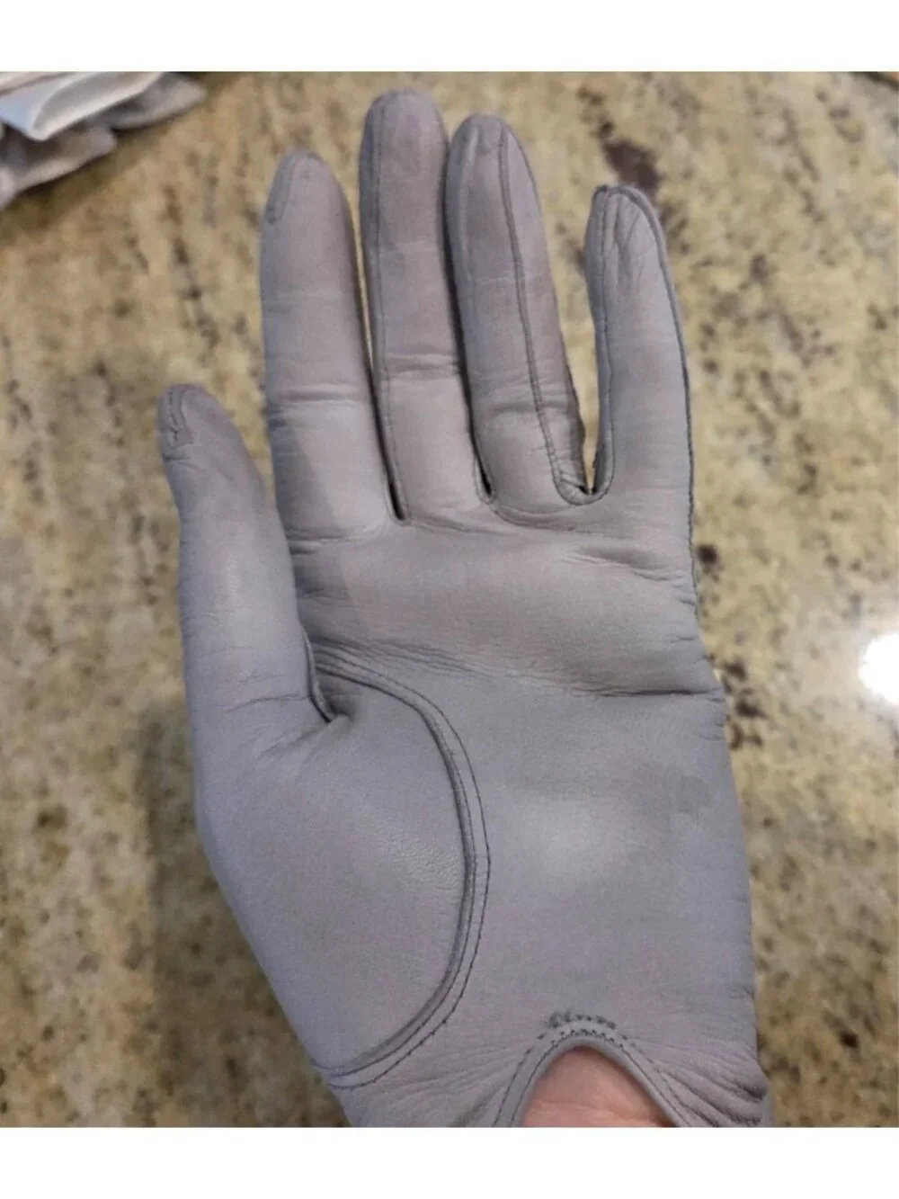 Vintage Womens Size M Gray Soft Kid Leather Formal Gloves Wrist Button